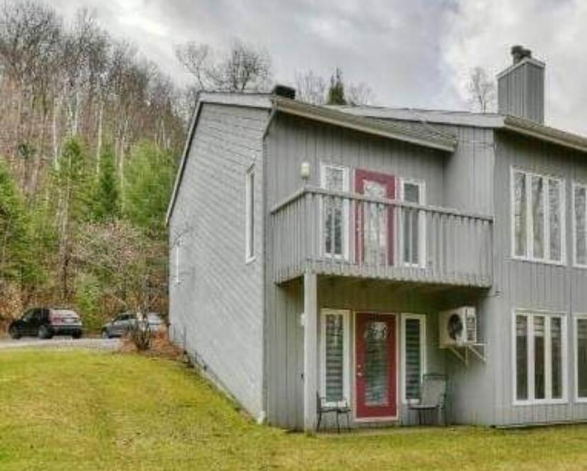 The Sunny Pastry Apartment Mont-Tremblant Exterior photo