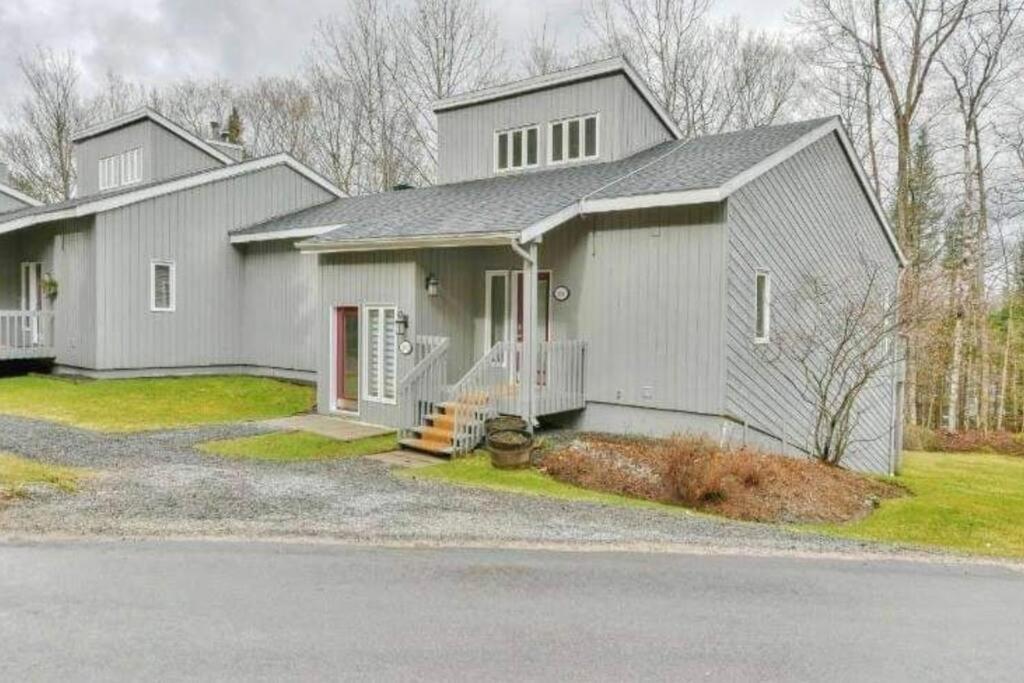 The Sunny Pastry Apartment Mont-Tremblant Exterior photo